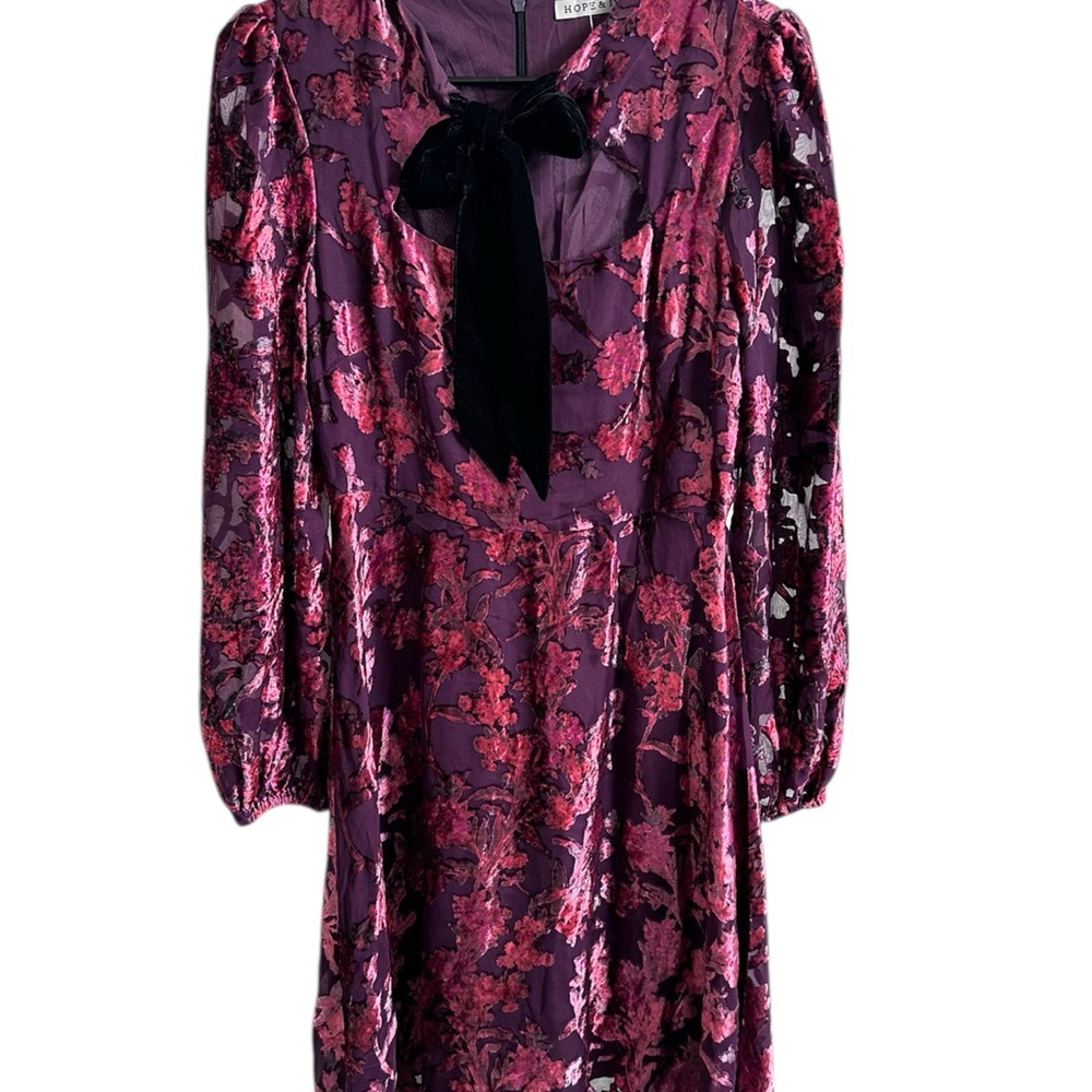 Hope & Ivy The Dolly Elegant Long Sleeve Floral Dress in Purple and Pink Size 10